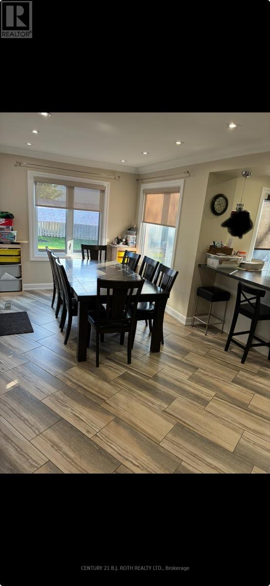 52 Carruthers Crescent, Barrie, Ontario  L4M 6A6 - Photo 5 - S12465852