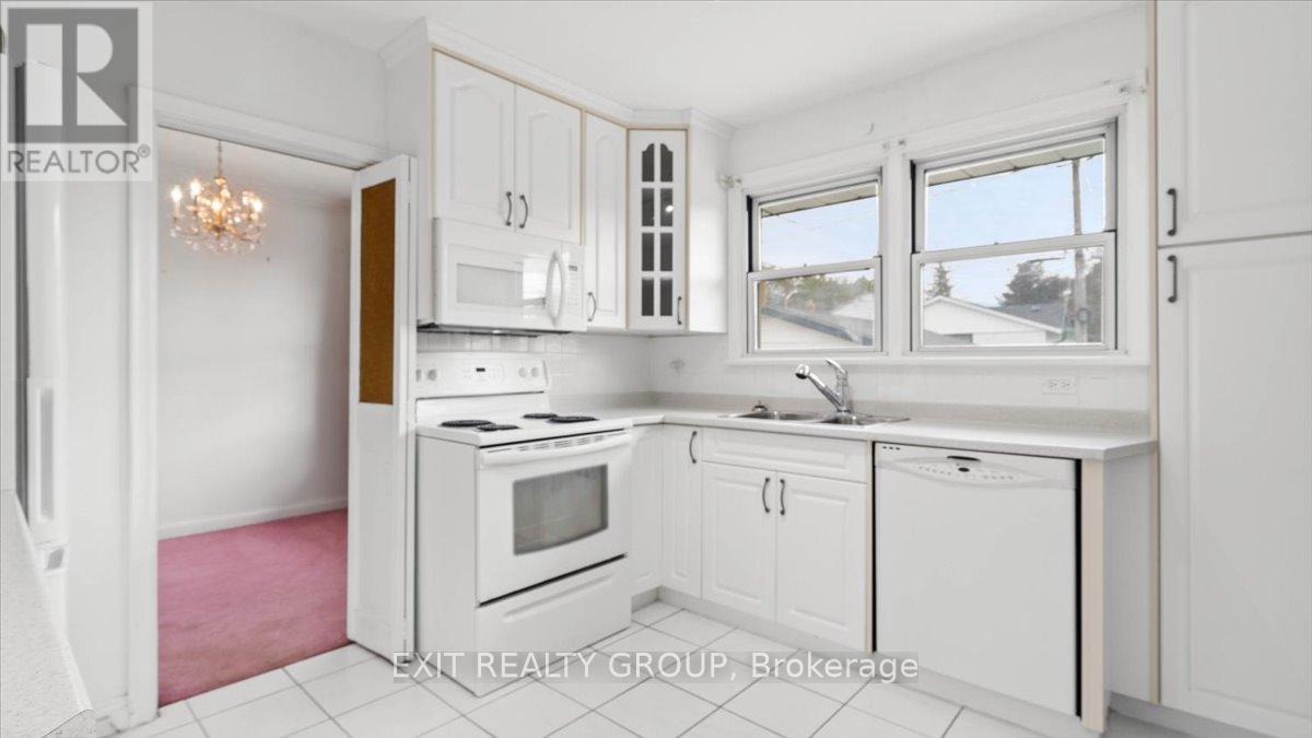 39 Second Avenue, Quinte West, Ontario  K8V 5M5 - Photo 12 - X12465902
