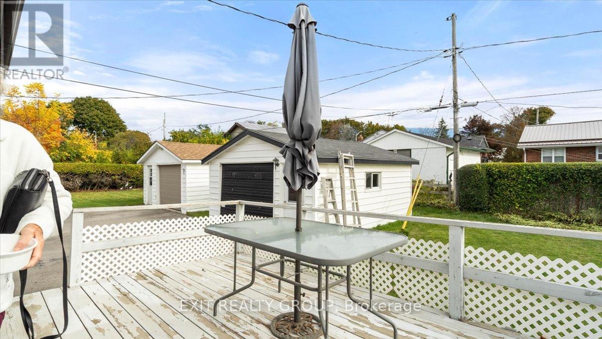 39 Second Avenue, Quinte West, Ontario  K8V 5M5 - Photo 33 - X12465902