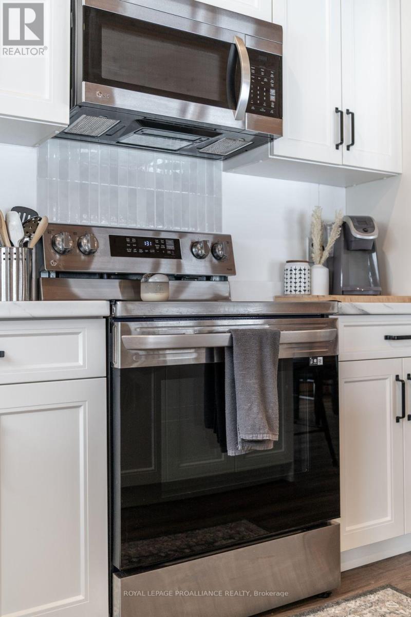 34 Elm Lane, Tudor And Cashel, Ontario  K0L 1W0 - Photo 10 - X12465965