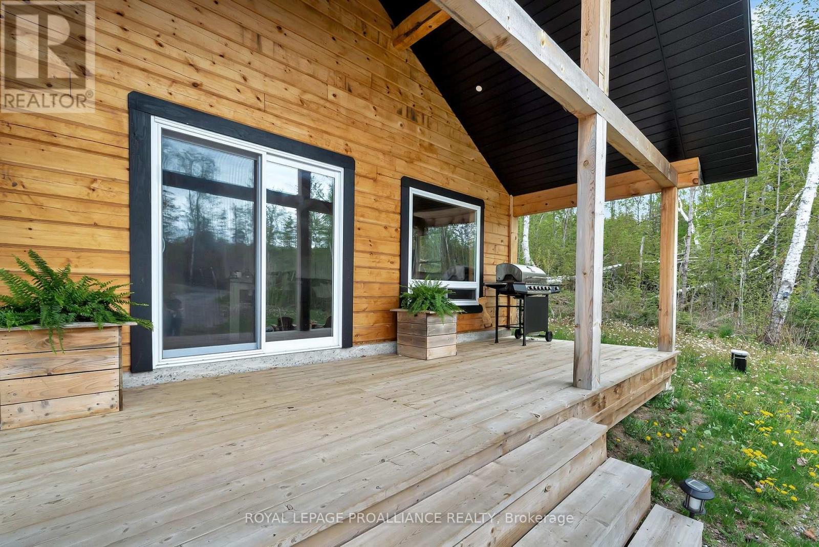 34 Elm Lane, Tudor And Cashel, Ontario  K0L 1W0 - Photo 3 - X12465965