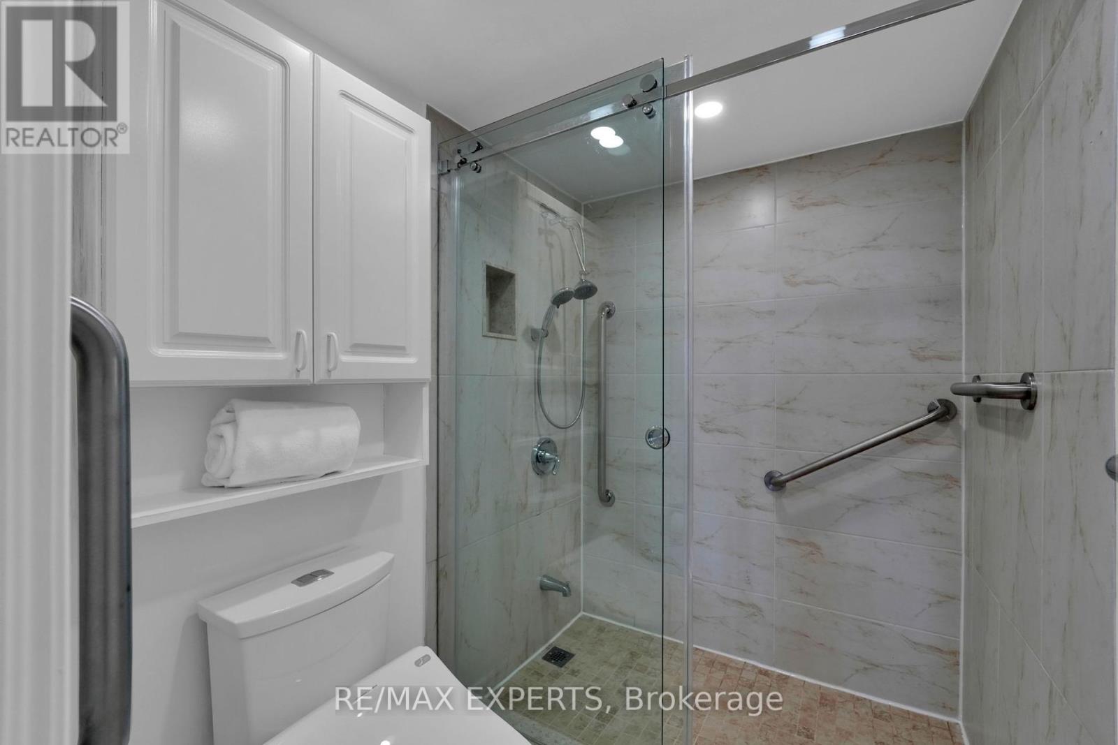1811 - 2350 Bridletowne Circle, Toronto (L'amoreaux), Ontario  M1W 3E6 - Photo 18 - E12465656
