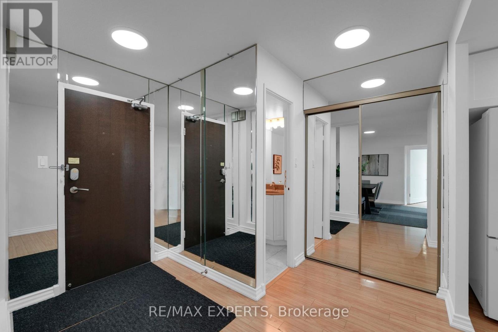 1811 - 2350 Bridletowne Circle, Toronto (L'amoreaux), Ontario  M1W 3E6 - Photo 4 - E12465656