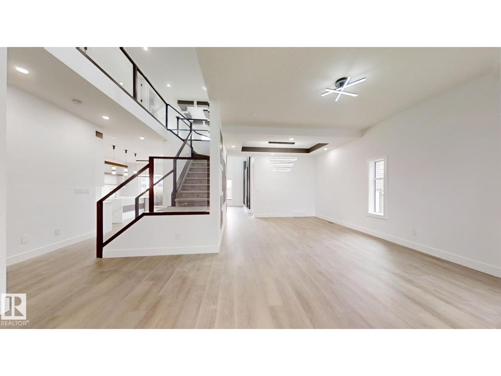 Property at 1707 18 ST NW image 4