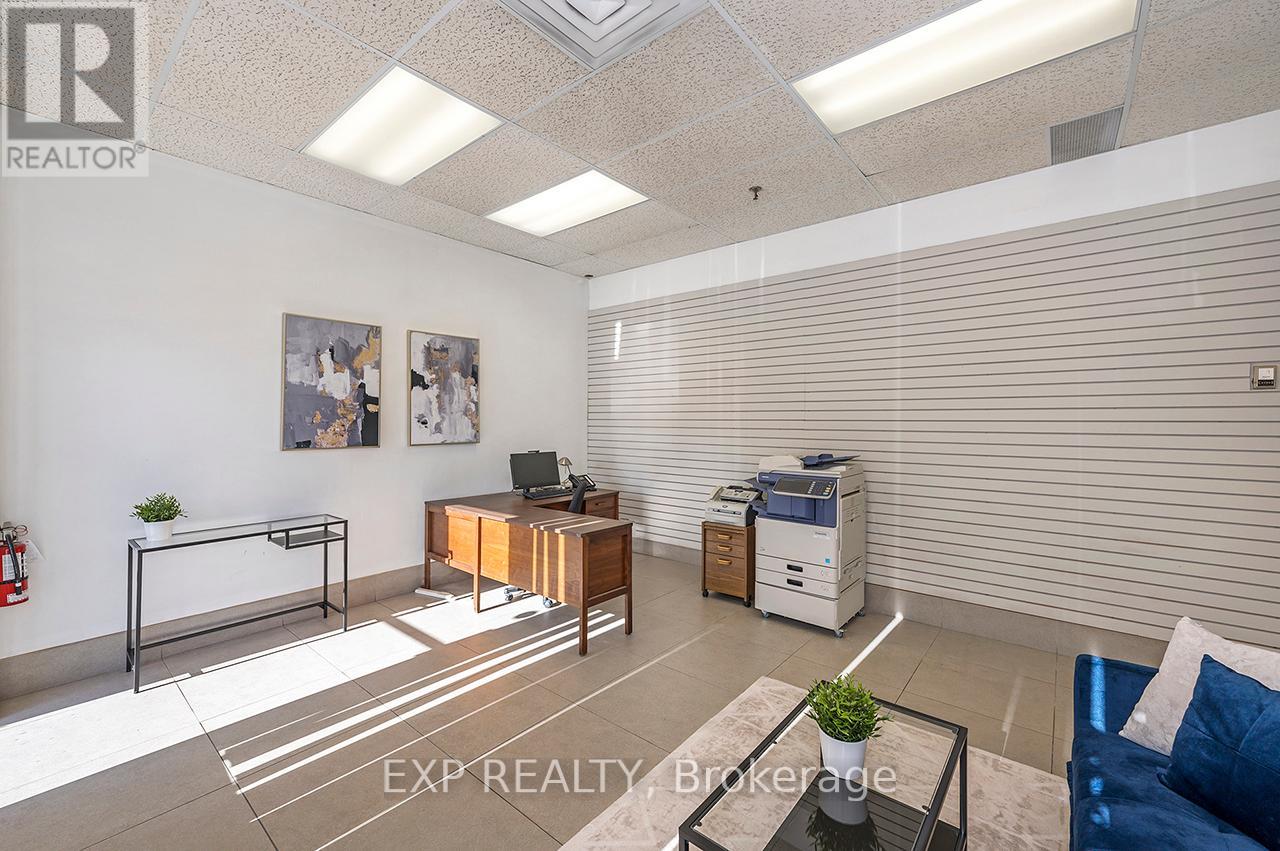 17 - 5775 Atlantic Drive, Mississauga, Ontario  L4W 4P3 - Photo 6 - W12463954