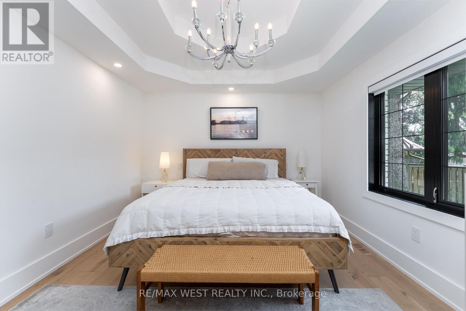 92 Warwood Road, Toronto (Islington-City Centre West), Ontario  M9B 5B7 - Photo 16 - W12465804