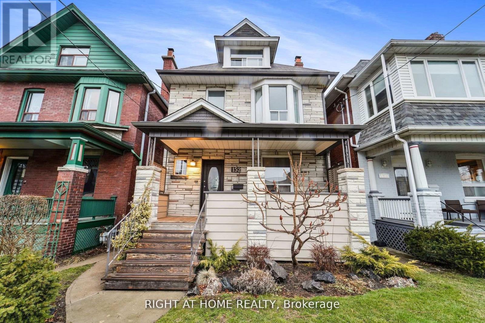 152 WRIGHT AVENUE, Toronto, Ontario