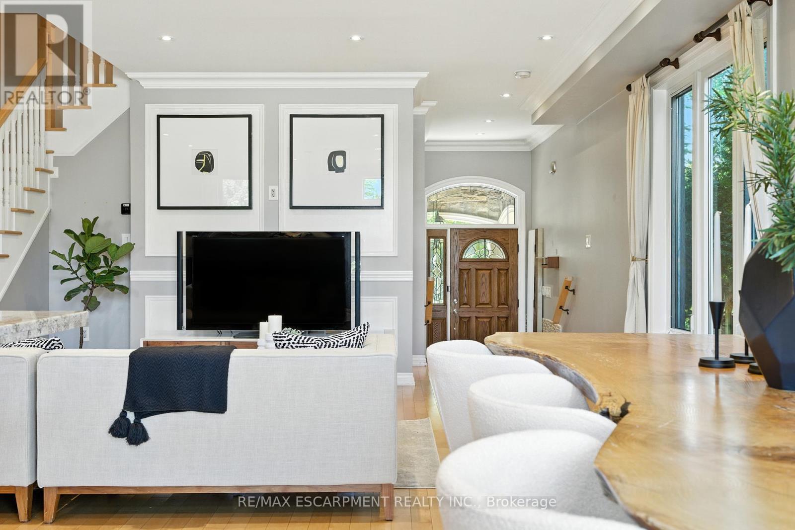 219 Delta Street, Toronto, Ontario  M8W 4E7 - Photo 17 - W12465814