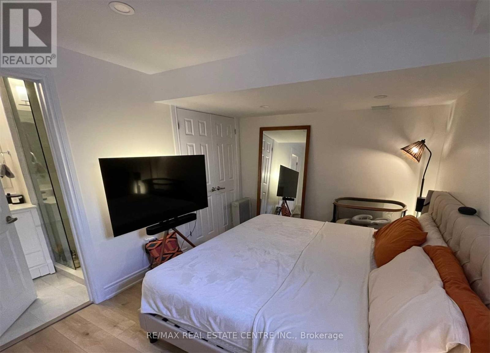 Lower - 4094 Channing Crescent, Oakville, Ontario  L6H 3R3 - Photo 11 - W12465828