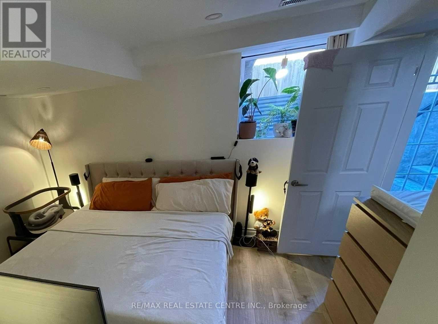 Lower - 4094 Channing Crescent, Oakville, Ontario  L6H 3R3 - Photo 12 - W12465828