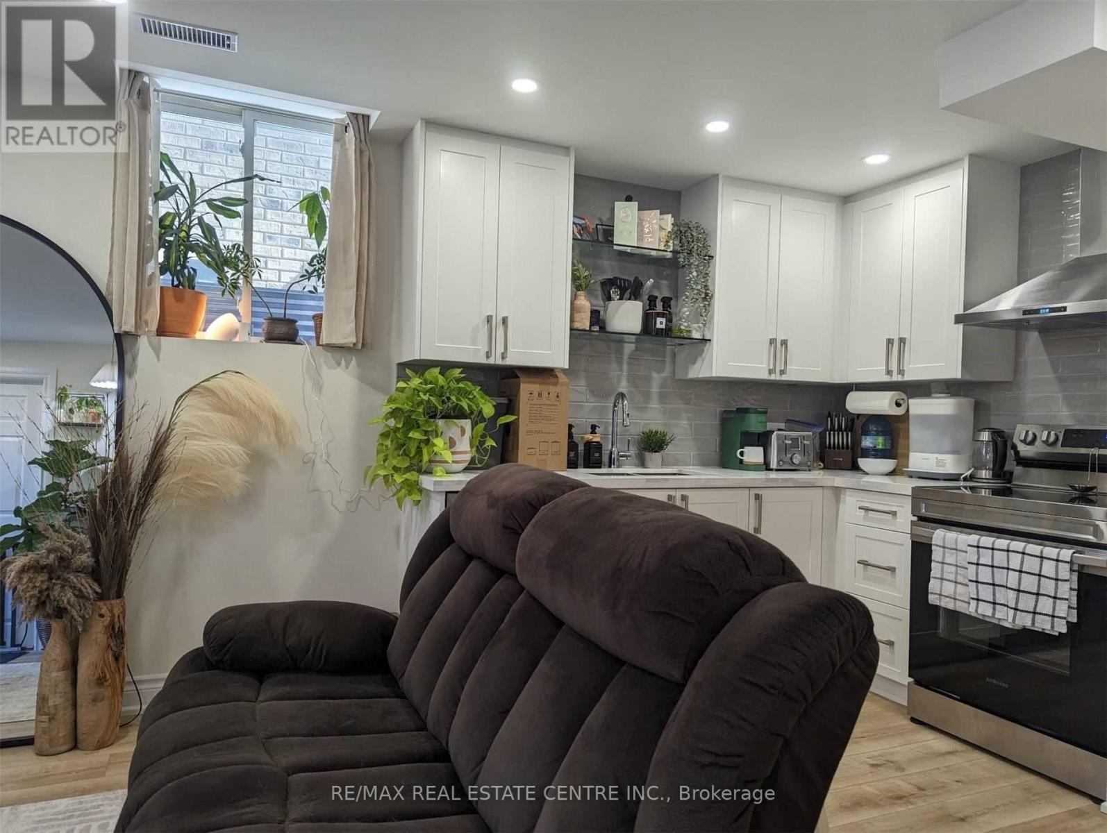 Lower - 4094 Channing Crescent, Oakville, Ontario  L6H 3R3 - Photo 7 - W12465828