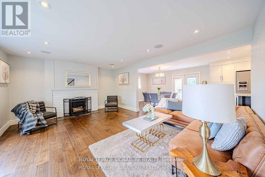 41 Mayo Drive, Toronto (Rustic), Ontario  M6L 2X4 - Photo 14 - W12465834