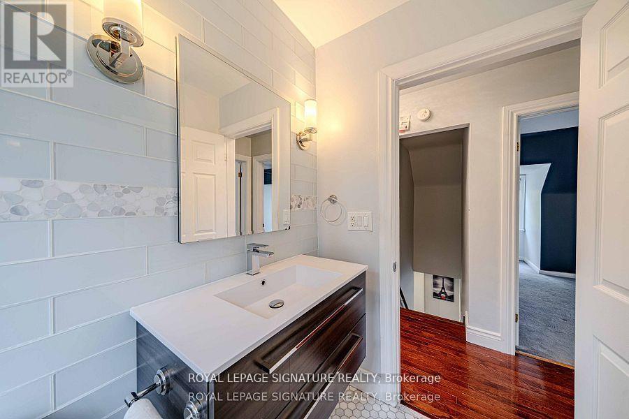 41 Mayo Drive, Toronto (Rustic), Ontario  M6L 2X4 - Photo 24 - W12465834