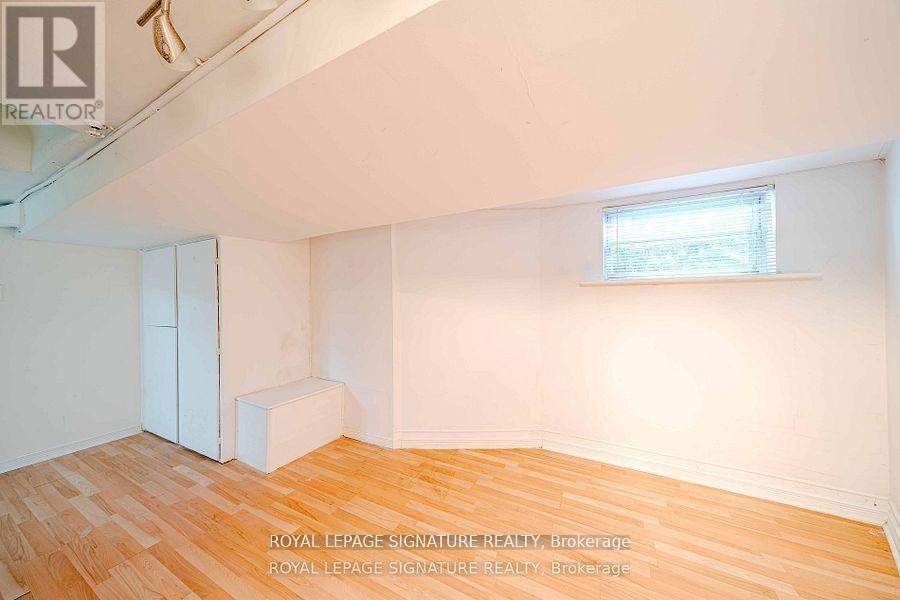 41 Mayo Drive, Toronto (Rustic), Ontario  M6L 2X4 - Photo 28 - W12465834