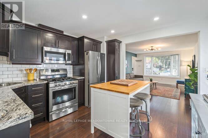 284 Ivon Avenue, Hamilton, Ontario  L8H 5T2 - Photo 14 - X12465659