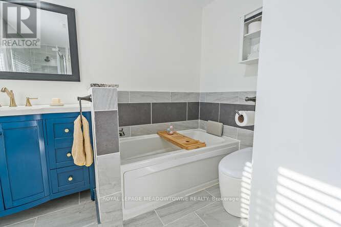 284 Ivon Avenue, Hamilton, Ontario  L8H 5T2 - Photo 18 - X12465659