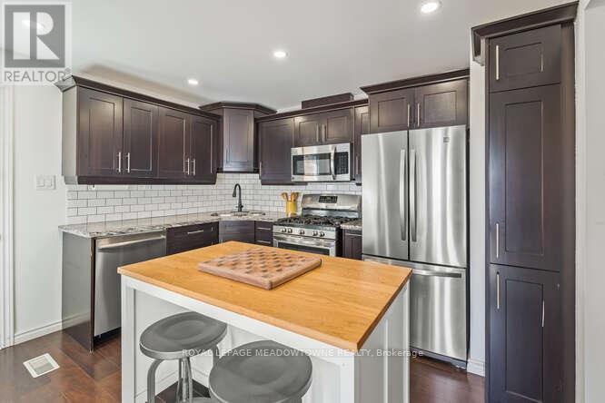284 Ivon Avenue, Hamilton, Ontario  L8H 5T2 - Photo 12 - X12465659