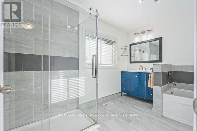 284 Ivon Avenue, Hamilton, Ontario  L8H 5T2 - Photo 17 - X12465659