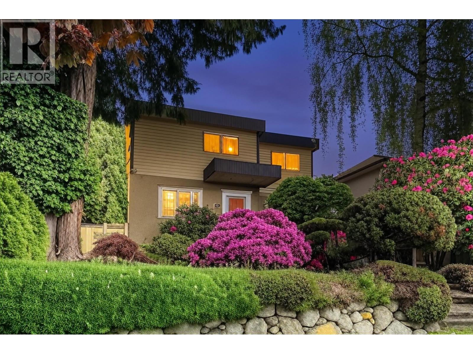 1735 W 62nd Avenue, Vancouver, British Columbia  V6P 2G1 - Photo 2 - R3058791