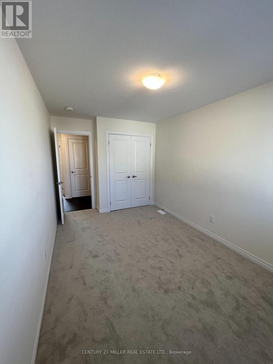 39 Mia Drive, Hamilton, Ontario  L9B 0K1 - Photo 14 - X12465792