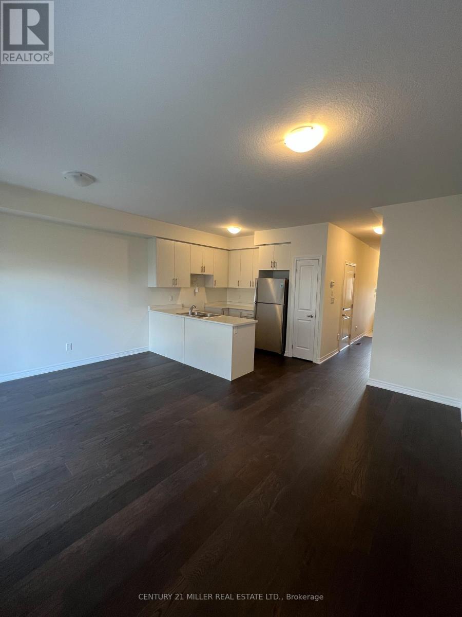 39 Mia Drive, Hamilton, Ontario  L9B 0K1 - Photo 5 - X12465792