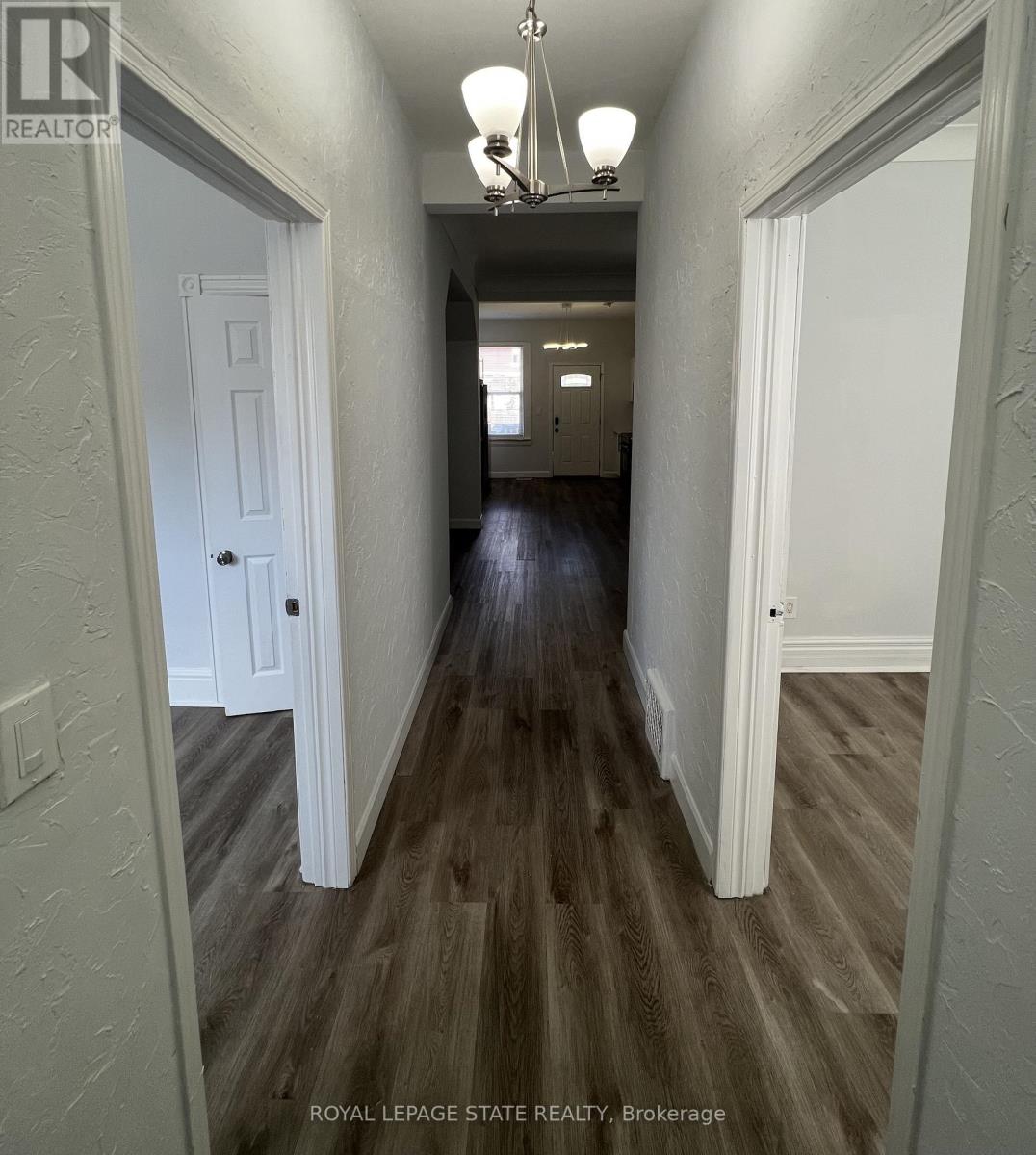 44 Madison Avenue, Hamilton (Gibson), Ontario  L8L 5Y1 - Photo 3 - X12465793