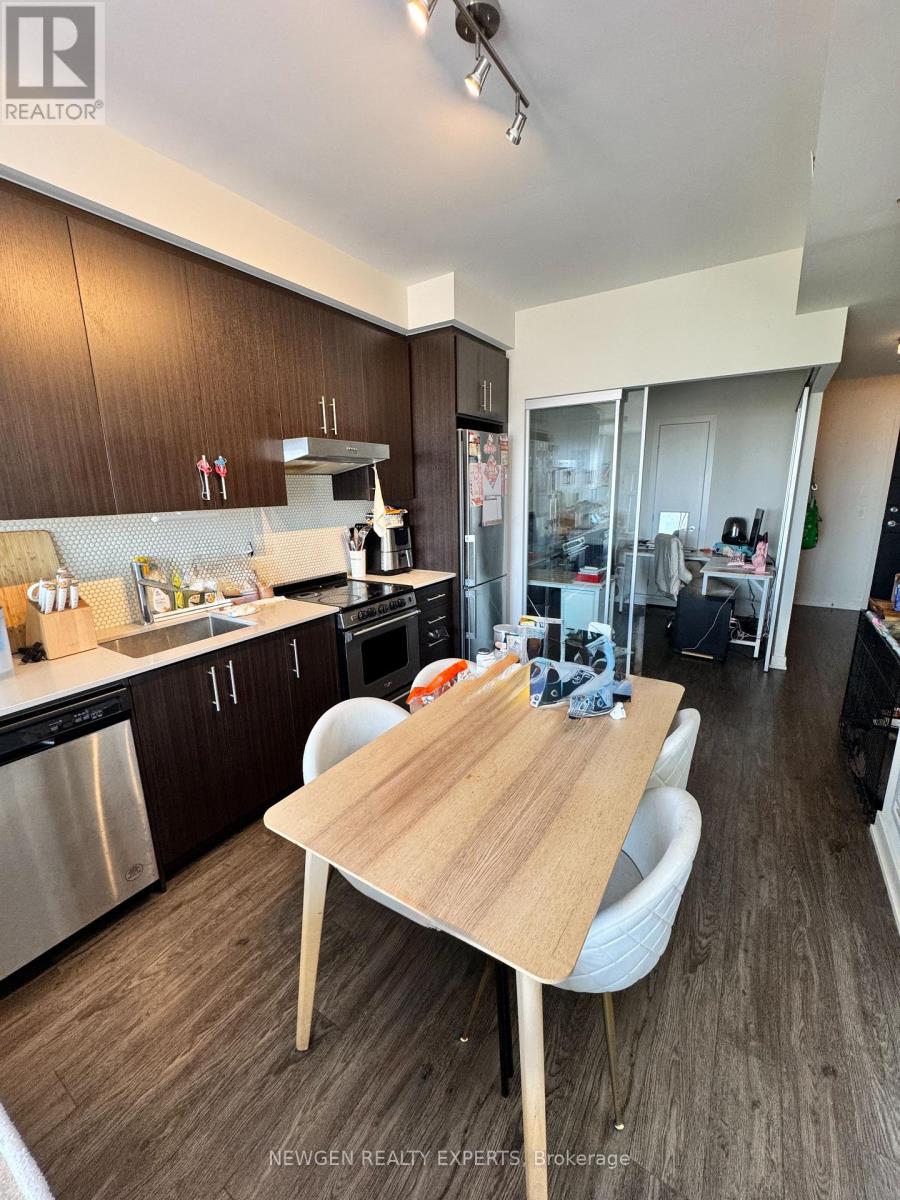 1220 - 212 King William Street, Hamilton, Ontario  L8R 0A7 - Photo 6 - X12465812
