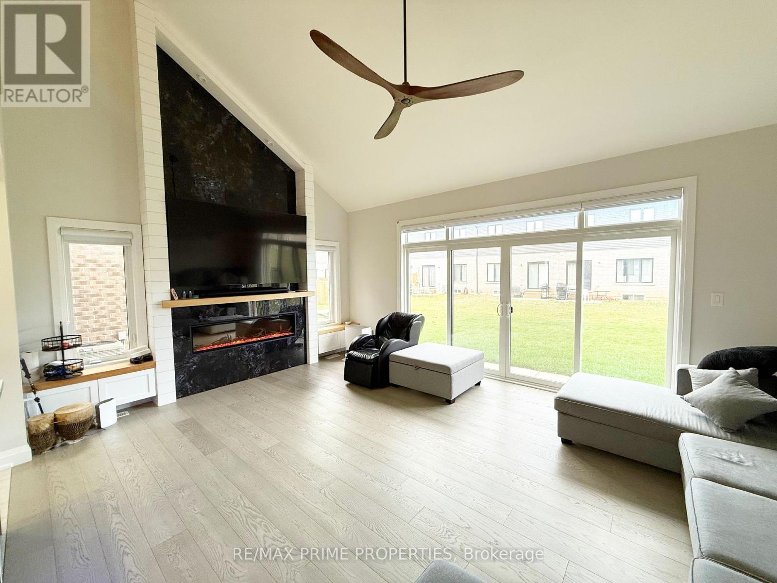 9337 White Oak Avenue, Niagara Falls, Ontario  L2G 3R6 - Photo 16 - X12465822