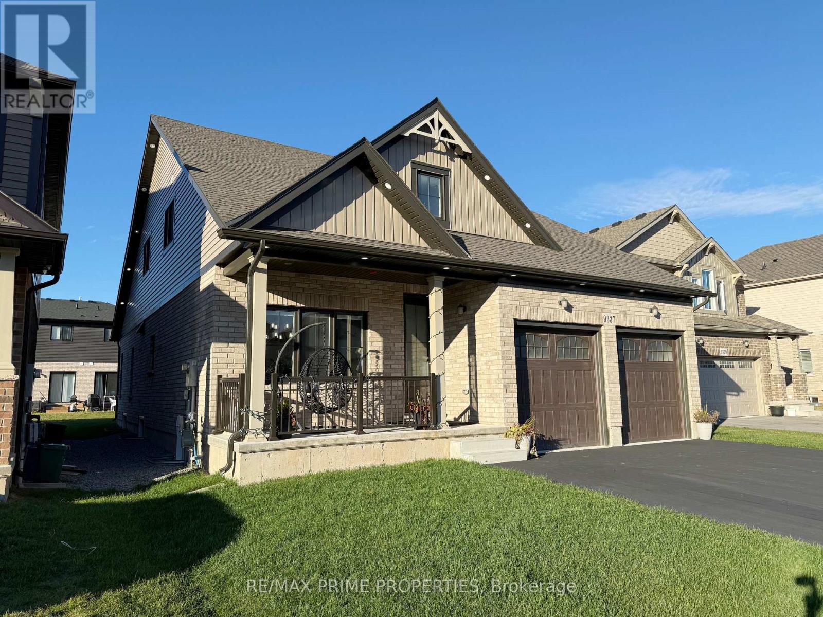 9337 White Oak Avenue, Niagara Falls, Ontario  L2G 3R6 - Photo 2 - X12465822