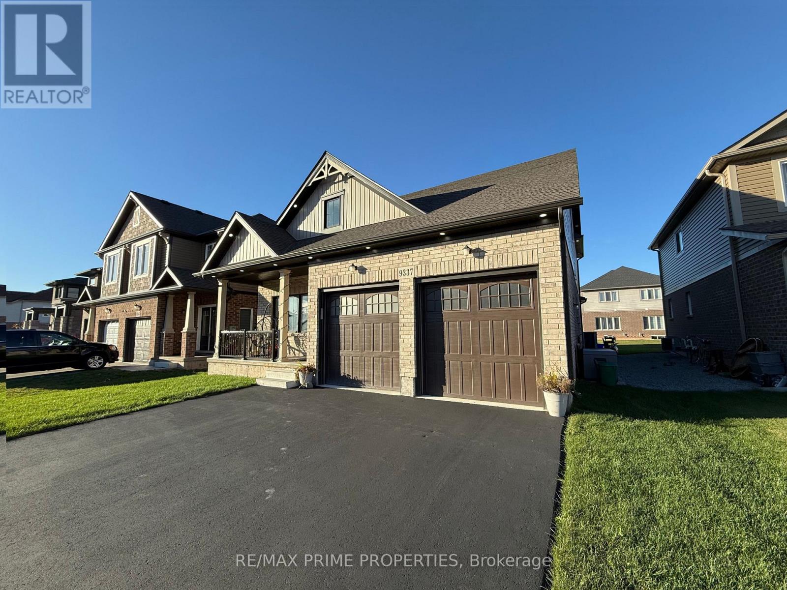 9337 White Oak Avenue, Niagara Falls, Ontario  L2G 3R6 - Photo 3 - X12465822