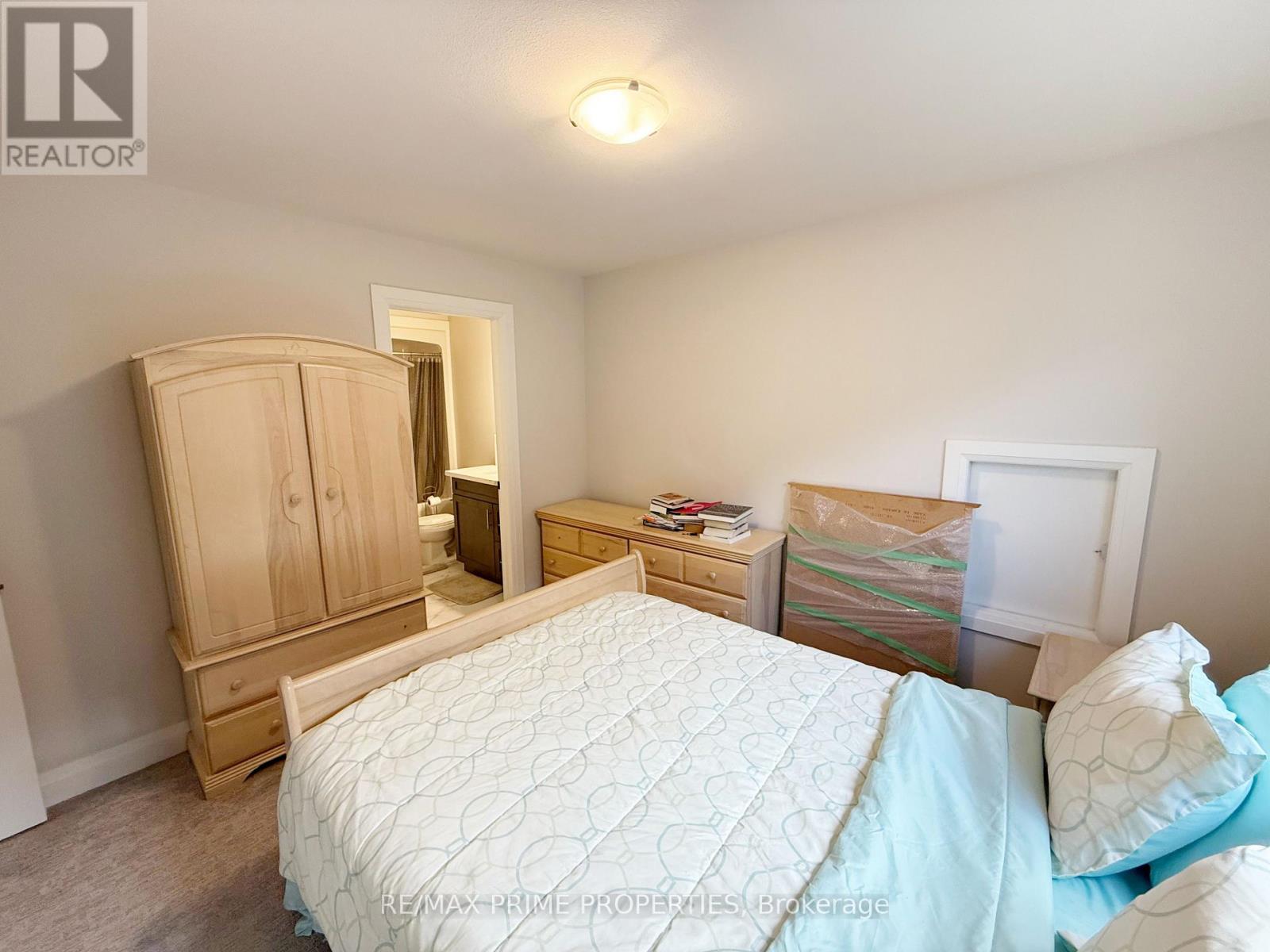9337 White Oak Avenue, Niagara Falls, Ontario  L2G 3R6 - Photo 35 - X12465822