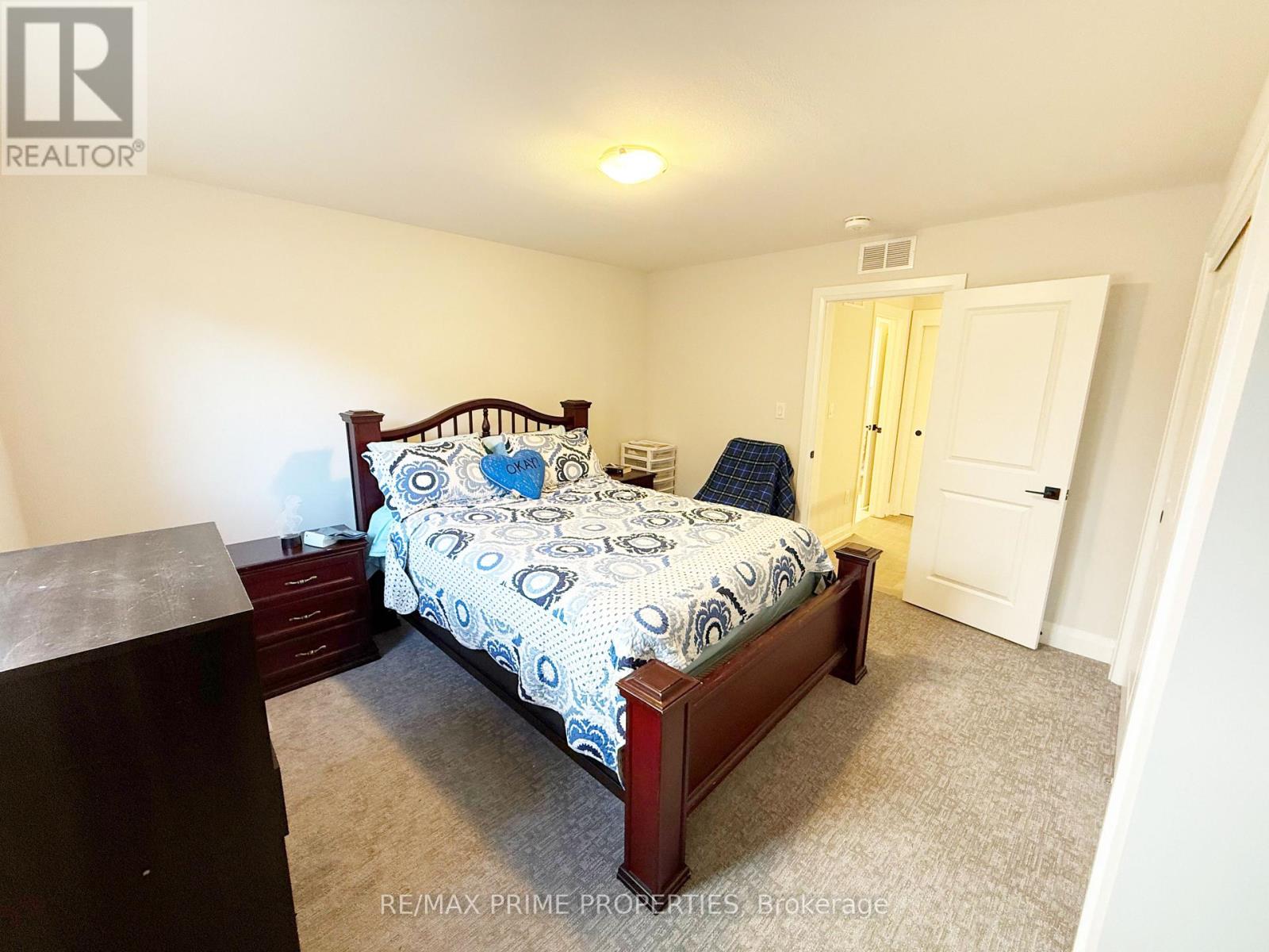 9337 White Oak Avenue, Niagara Falls, Ontario  L2G 3R6 - Photo 40 - X12465822