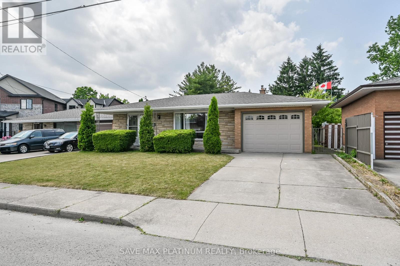 18 Gardenia Court, Hamilton, Ontario  L8K 3X6 - Photo 4 - X12465838