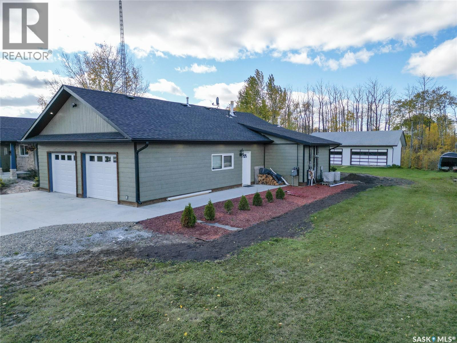 6111 Madden Place, Buckland Rm No. 491, Saskatchewan  S6V 5R3 - Photo 34 - SK020824