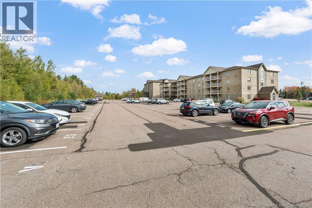 65 Diamond Head Unit# 112, Moncton, New Brunswick  E1G 0V6 - Photo 32 - NB128452