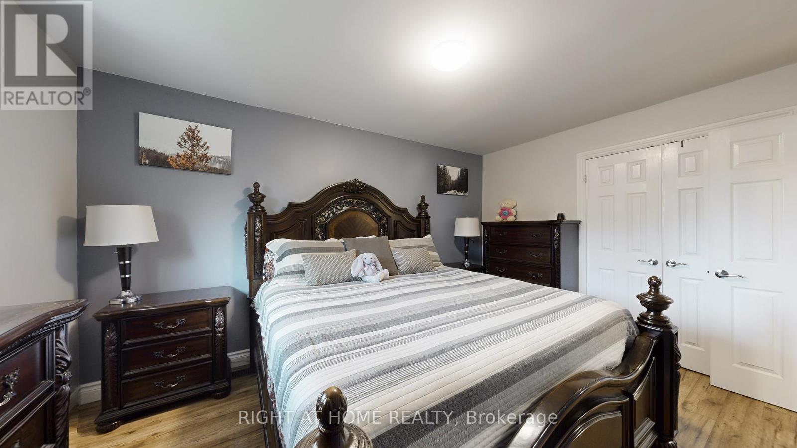 5 Glendale Avenue, Essa, Ontario  L0L 2N0 - Photo 19 - N12465428