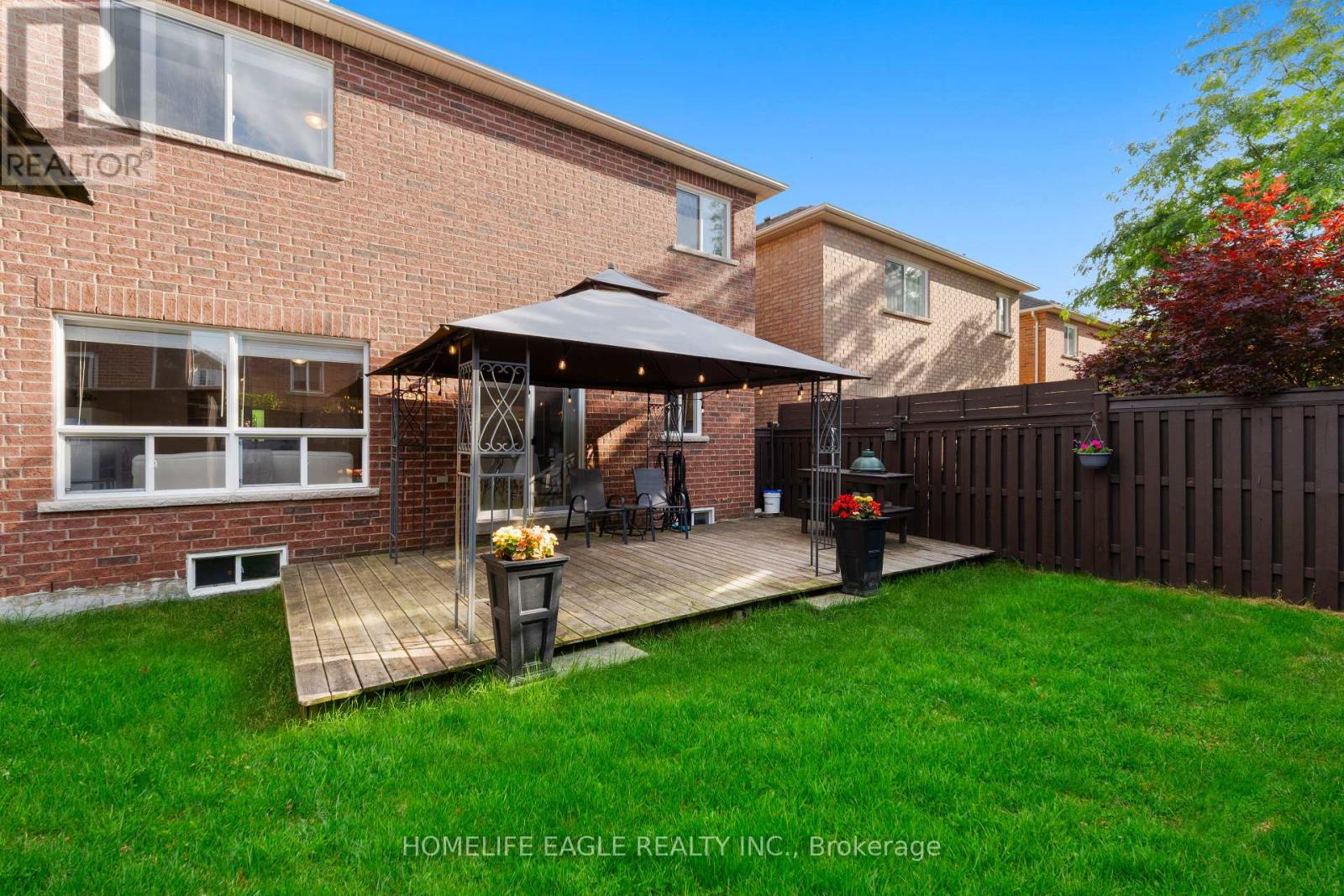 90 Barnwood Drive, Richmond Hill, Ontario  L4E 5A2 - Photo 30 - N12395217