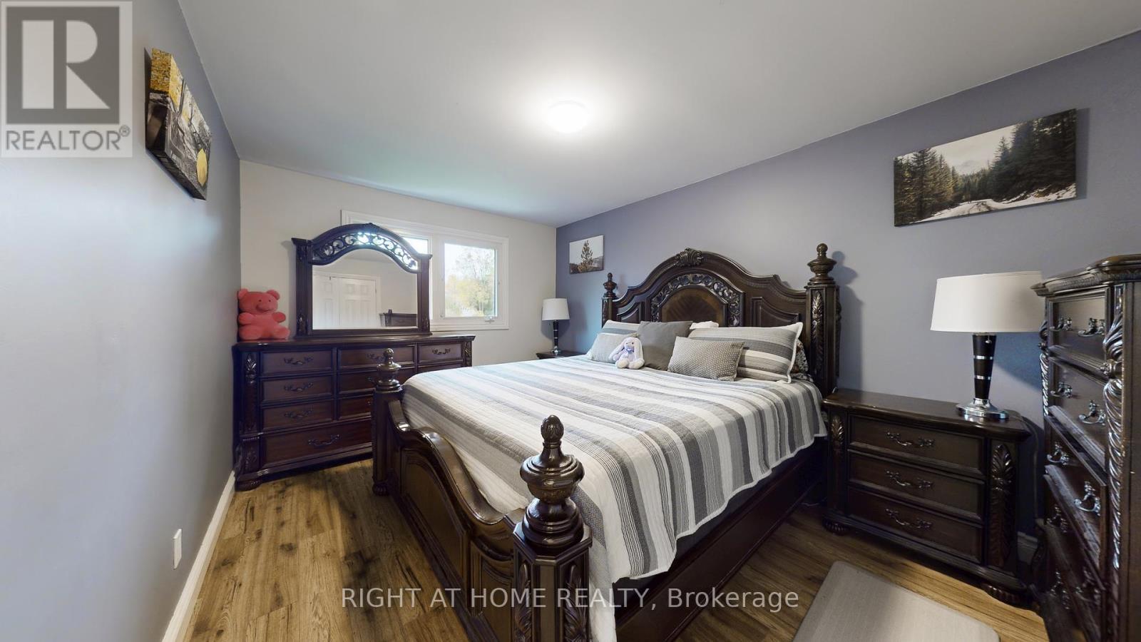 5 Glendale Avenue, Essa, Ontario  L0L 2N0 - Photo 20 - N12465428