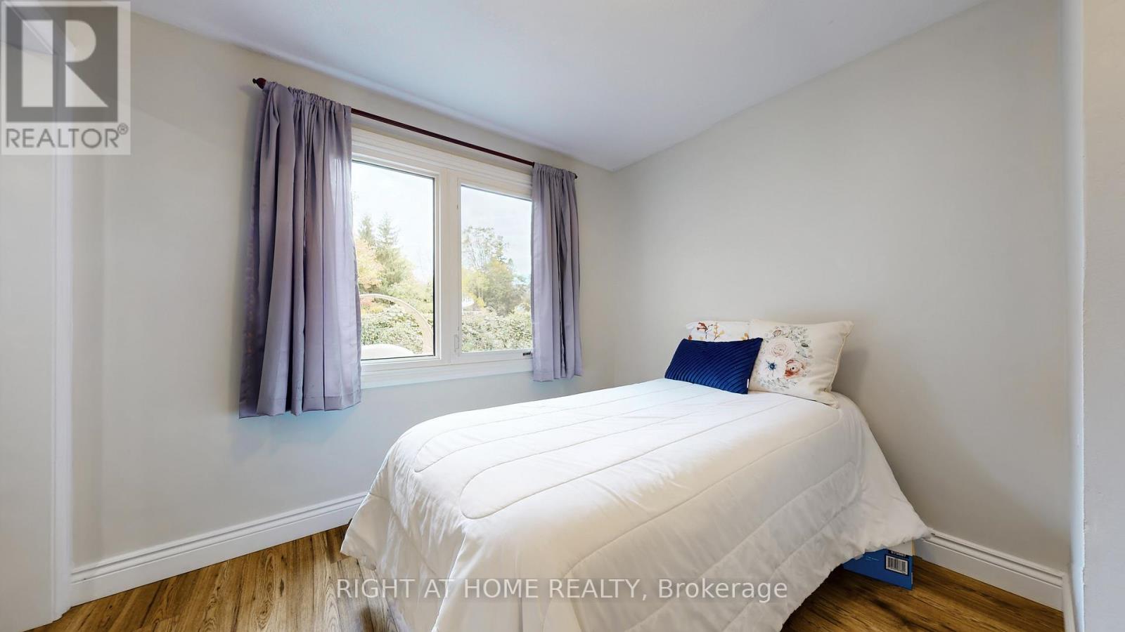 5 Glendale Avenue, Essa, Ontario  L0L 2N0 - Photo 24 - N12465428