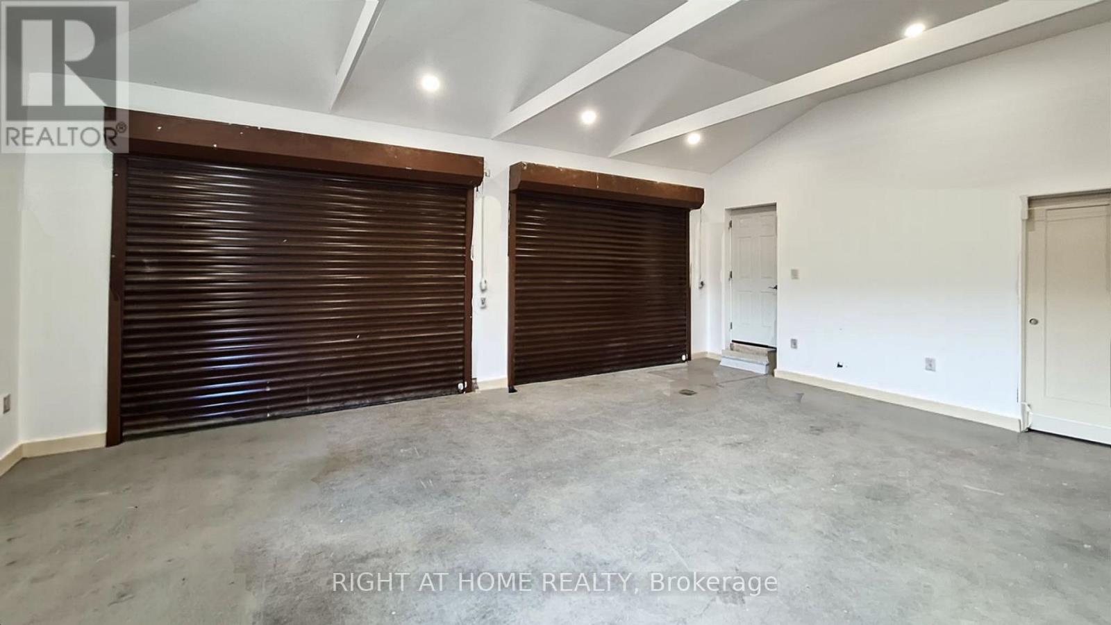 5 Glendale Avenue, Essa, Ontario  L0L 2N0 - Photo 36 - N12465428