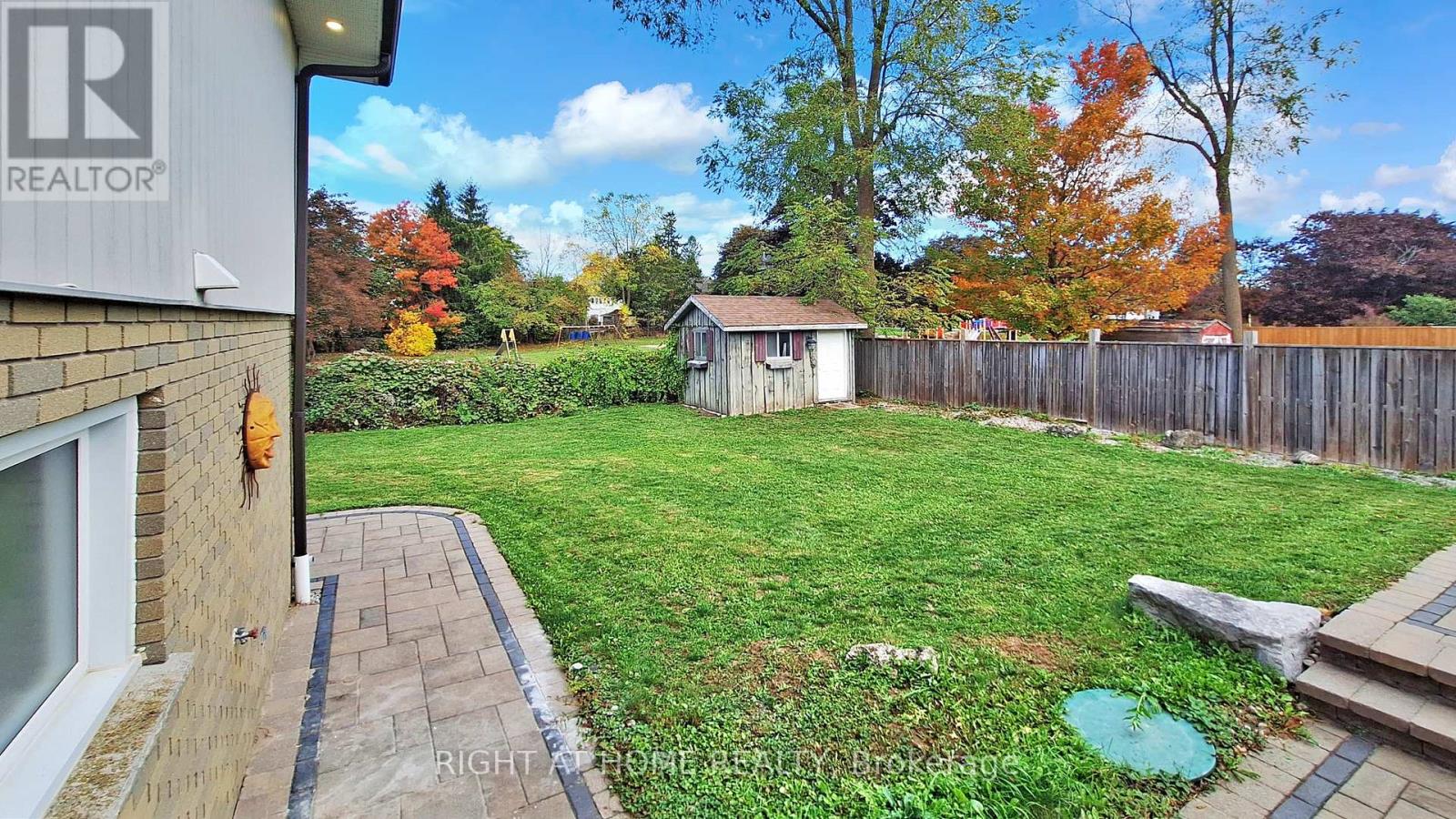5 Glendale Avenue, Essa, Ontario  L0L 2N0 - Photo 49 - N12465428
