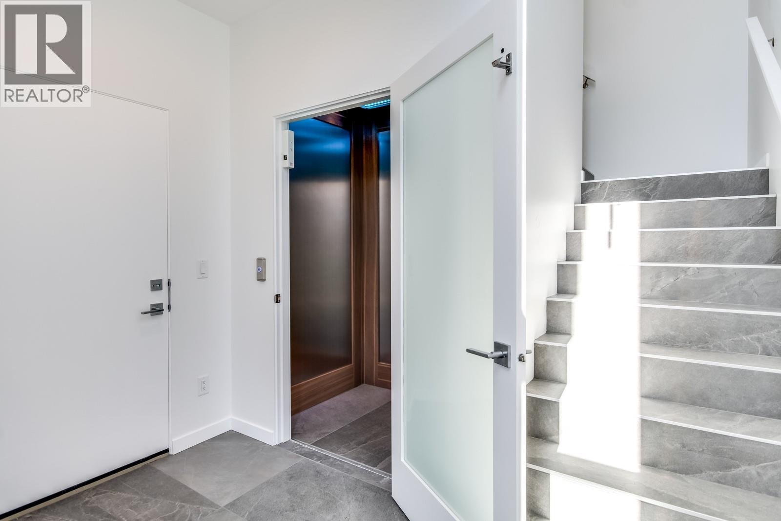 2630 Bath Street Unit# 201, Kelowna, British Columbia
