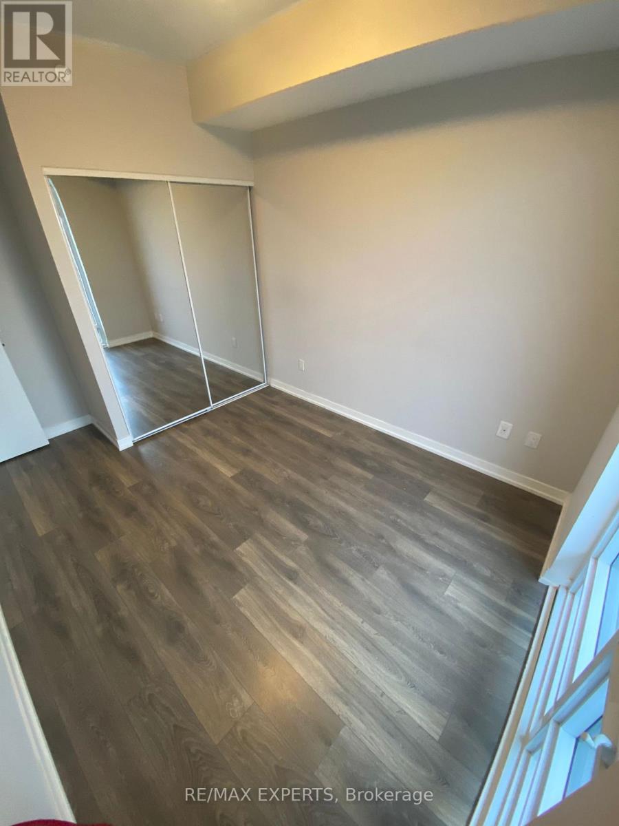 1711 - 2520 Eglinton Avenue W, Mississauga (Central Erin Mills), Ontario  L5M 0Y2 - Photo 16 - W12463398