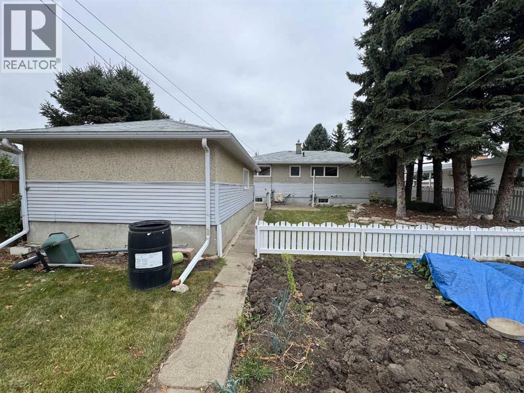 1409 13 Avenue N, Lethbridge, Alberta  T1H 1T3 - Photo 2 - A2264323