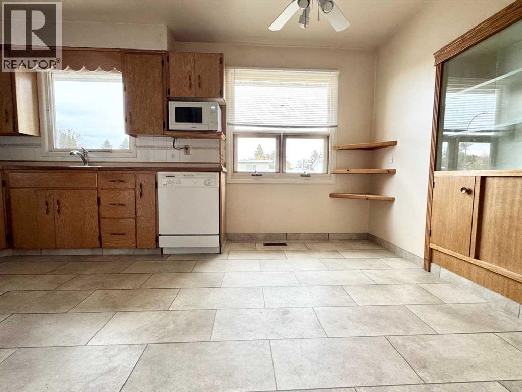 1409 13 Avenue N, Lethbridge, Alberta  T1H 1T3 - Photo 13 - A2264323