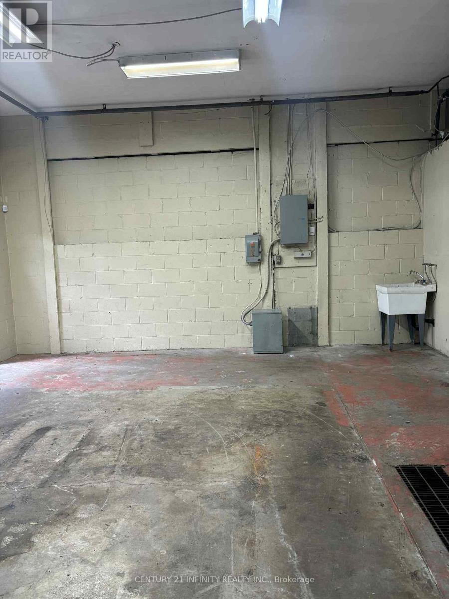 8 - 200 Valencia Road, Oshawa, Ontario  L1J 1P3 - Photo 3 - E12466036
