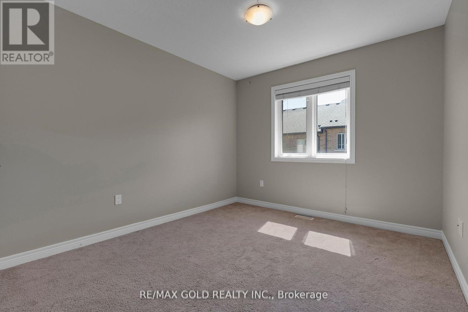 19 Santa Barbara Lane, Hamilton, Ontario  L9B 0J3 - Photo 19 - X12464259
