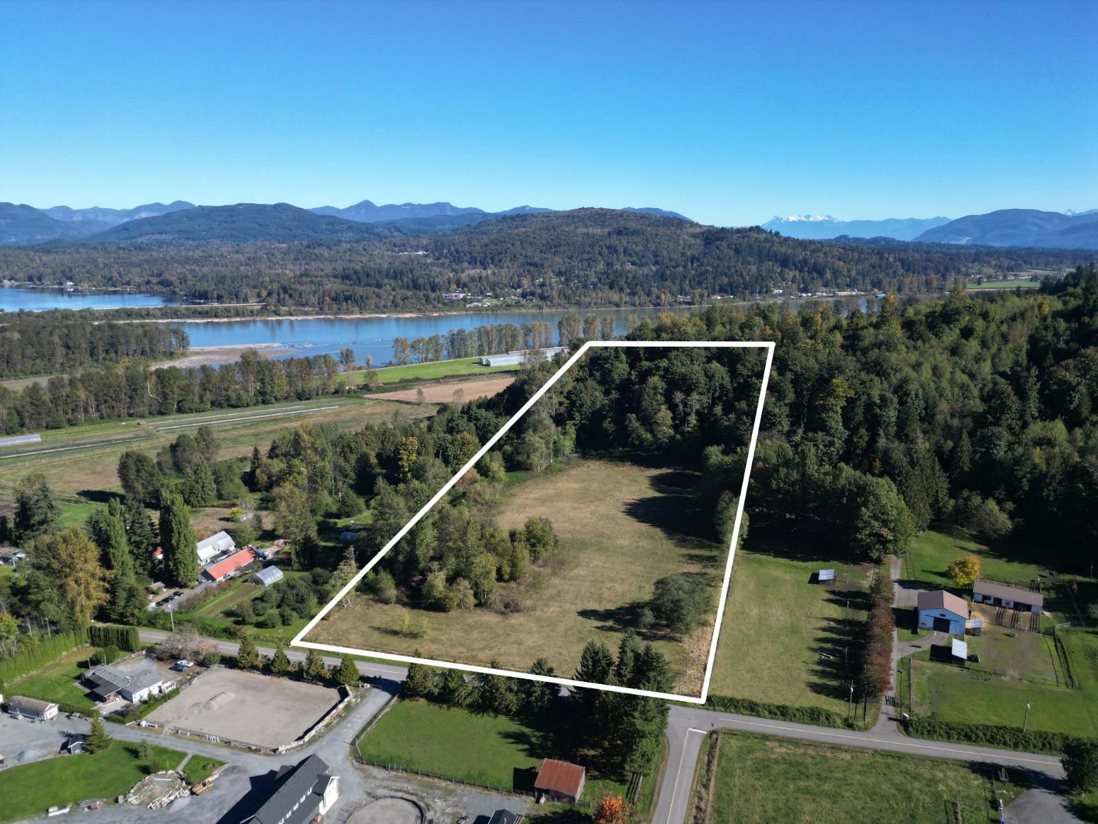 8410 BRADNER ROAD, Abbotsford, British Columbia