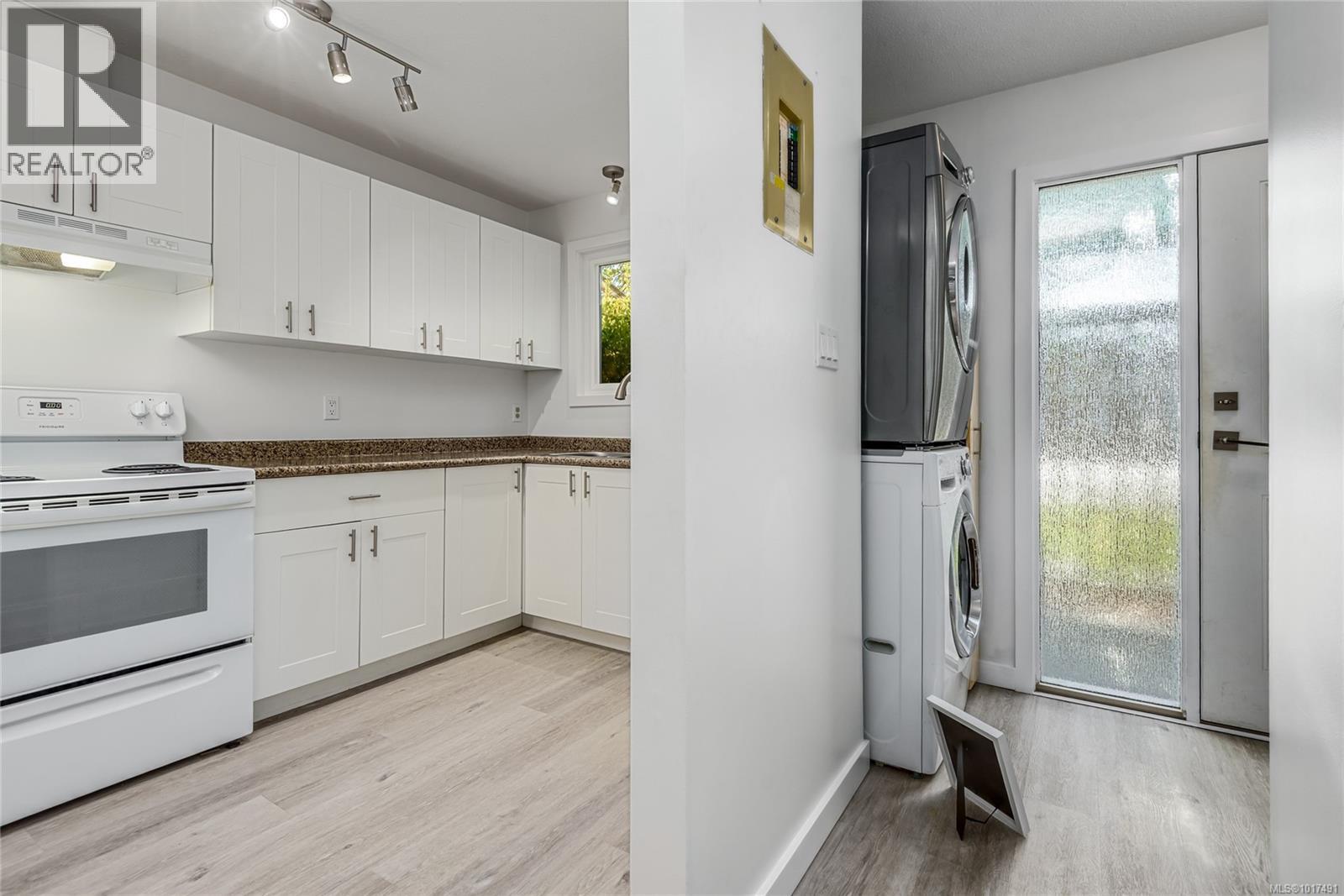3 951 17th St, Courtenay, British Columbia  V9N 7P8 - Photo 15 - 1017491