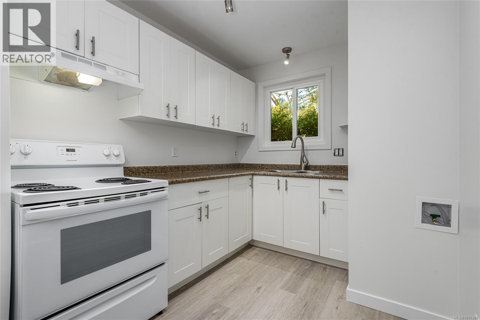 3 951 17th St, Courtenay, British Columbia  V9N 7P8 - Photo 5 - 1017491